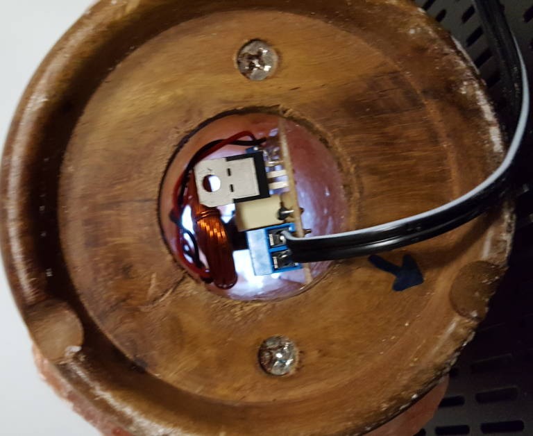 Schumann Generator Himalaya Style by Apogee Lab Aki