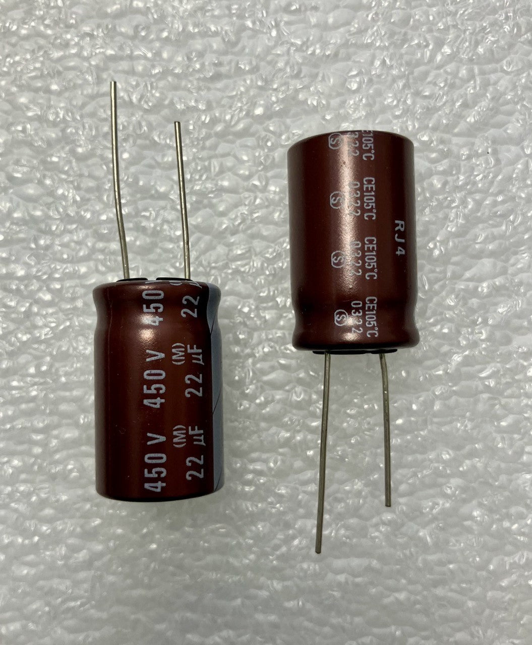 22uf 450v Elna RJ4 105° - condensatore elettrolitico verticale