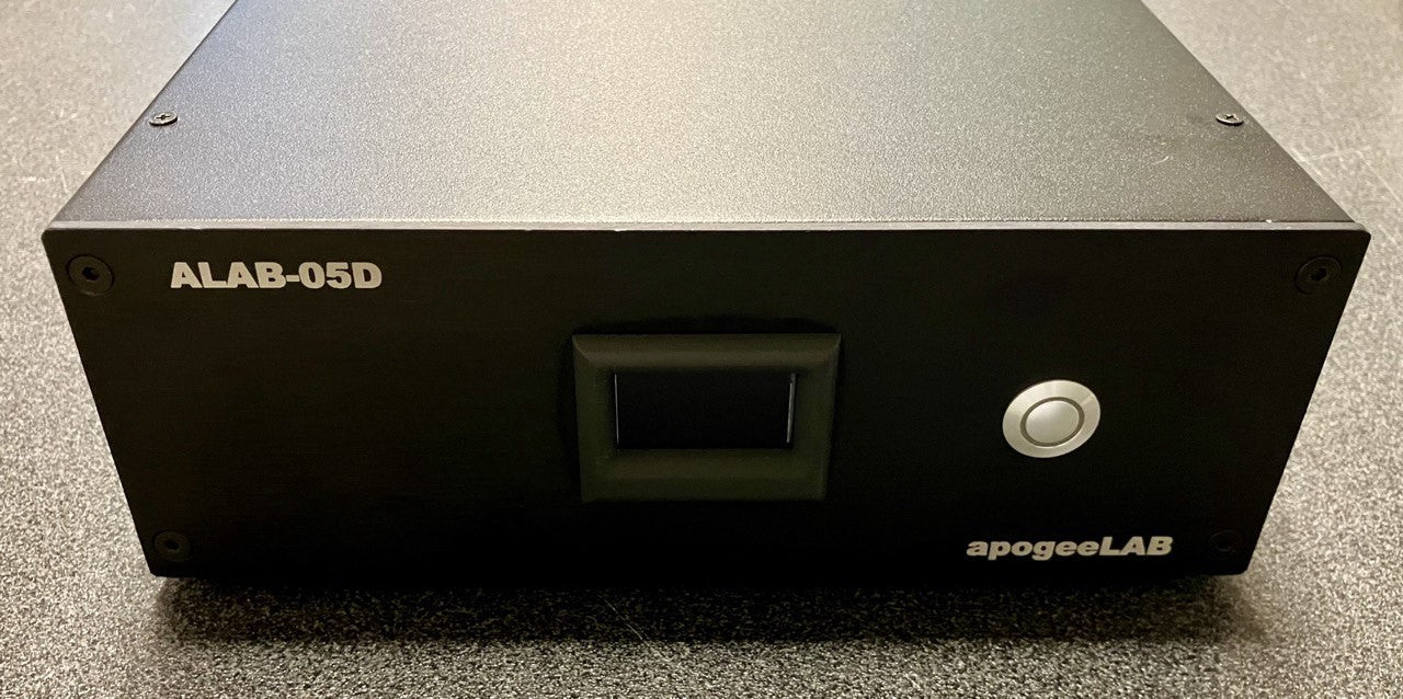 Alimentatore duale a transistor 0-24V 3A - Apogee Lab