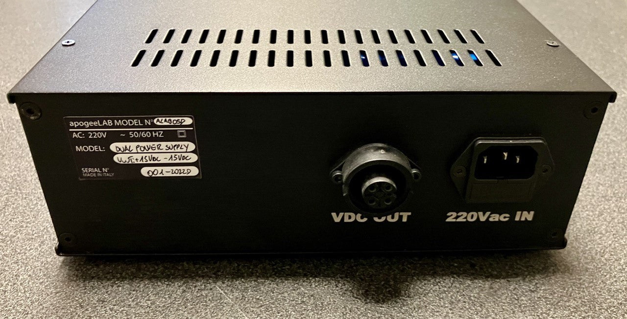 Alimentatore duale a transistor 0-24V 3A - Apogee Lab