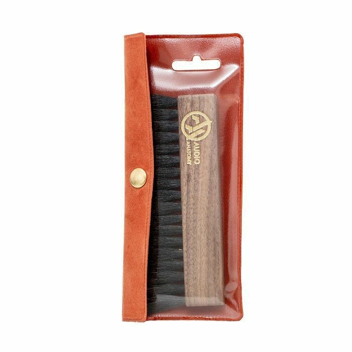 AUDIO ANATOMY - SPAZZOLA IN LEGNO DI NOCE PER PULIZIA VINILI (FIBRE NYLON E PELO CAPRA)