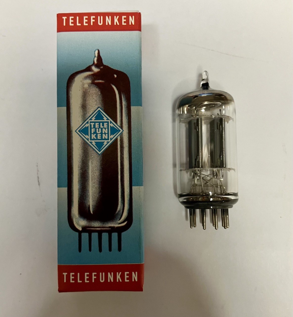 ECC83 - 12AX7 TELEFUNKEN (Smooth Plates) Germany Diamond NOS SPECIAL SELECTION - Singola (v307)